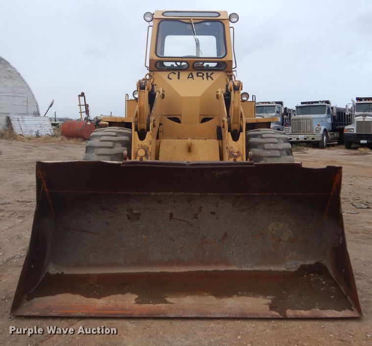 image for item KO9160 1975 Michigan Clark 55B-C  wheel loader