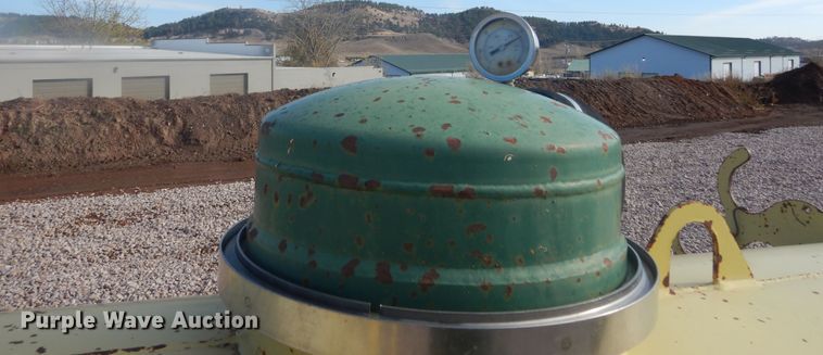 image for item KO9166 1999 Ring-o-matic  vacuum excavator