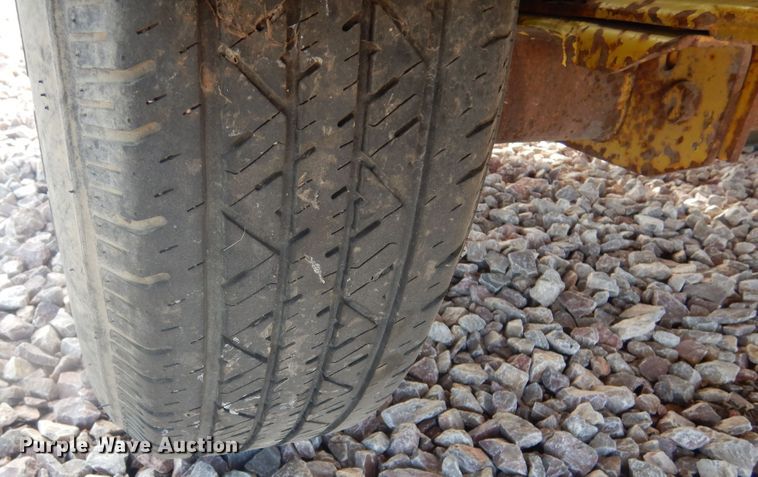 image for item KO9166 1999 Ring-o-matic  vacuum excavator