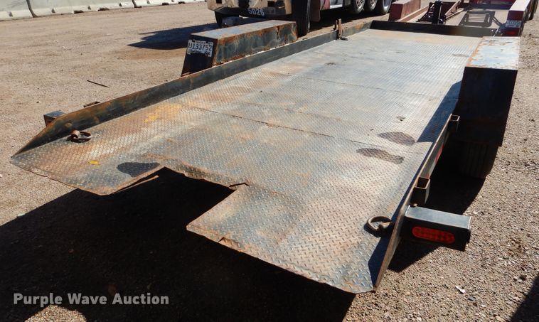 image for item KO9217 2010 M&S  tilt deck equipment trailer