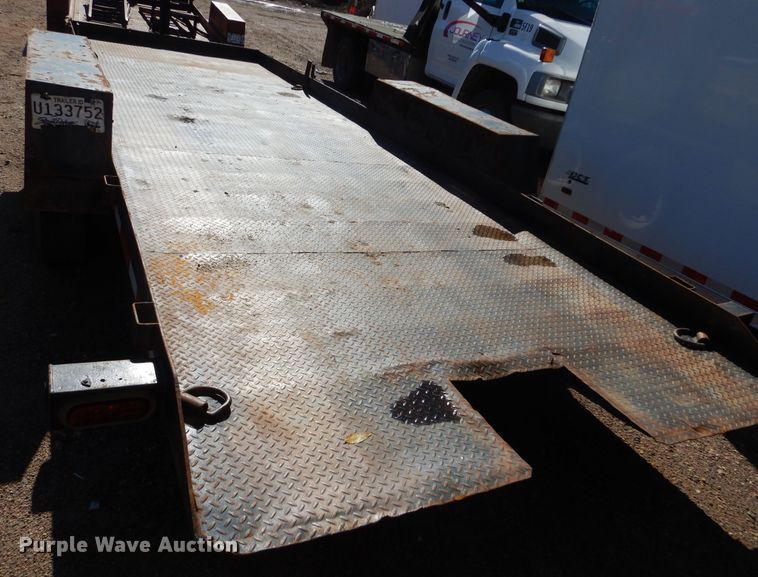 image for item KO9217 2010 M&S  tilt deck equipment trailer