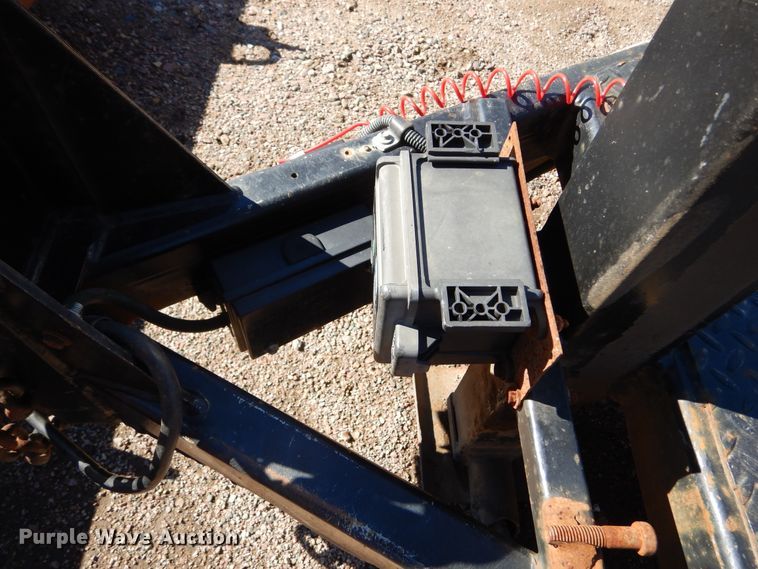 image for item KO9217 2010 M&S  tilt deck equipment trailer