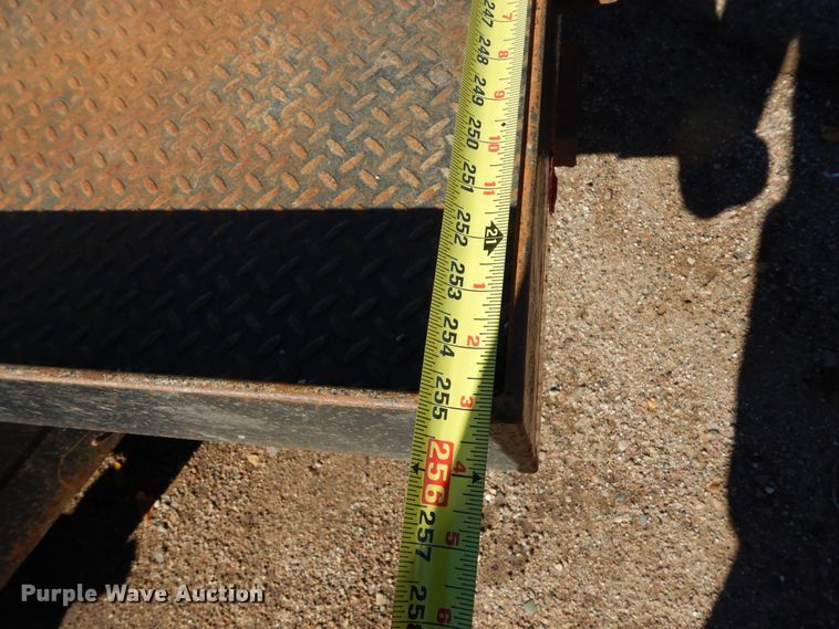 image for item KO9217 2010 M&S  tilt deck equipment trailer