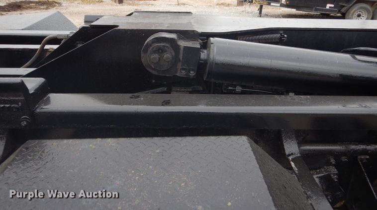 image for item KO9781 2014 Freightliner Business Class M2  hook lift truck