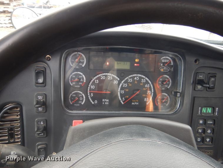 image for item KO9781 2014 Freightliner Business Class M2  hook lift truck