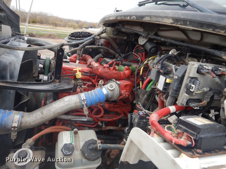 image for item KO9781 2014 Freightliner Business Class M2  hook lift truck