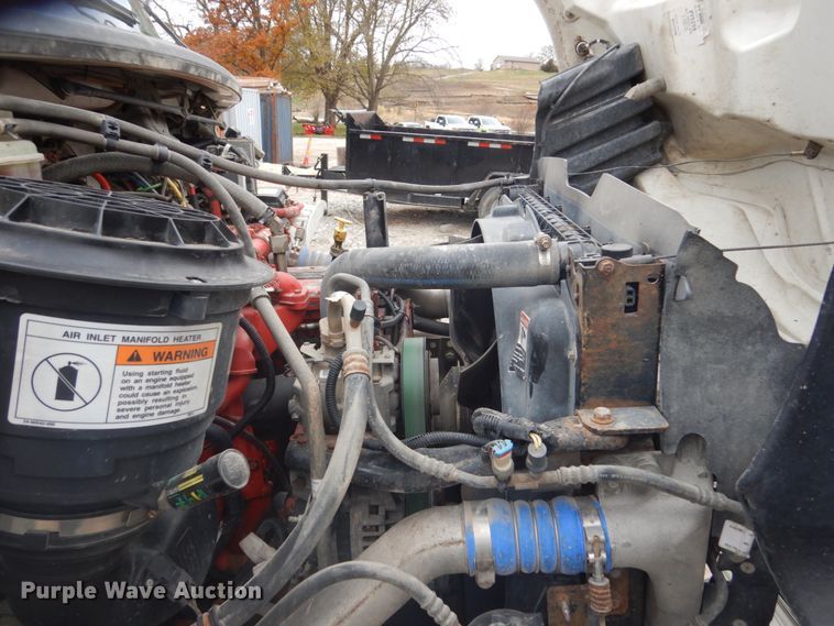 image for item KO9781 2014 Freightliner Business Class M2  hook lift truck