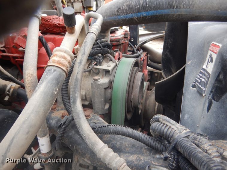 image for item KO9781 2014 Freightliner Business Class M2  hook lift truck