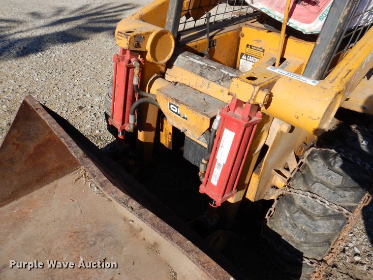 image for item KY9560 Mustang 320  skid steer loader