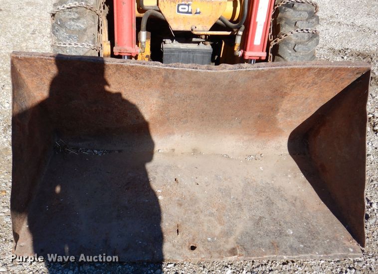 image for item KY9560 Mustang 320  skid steer loader