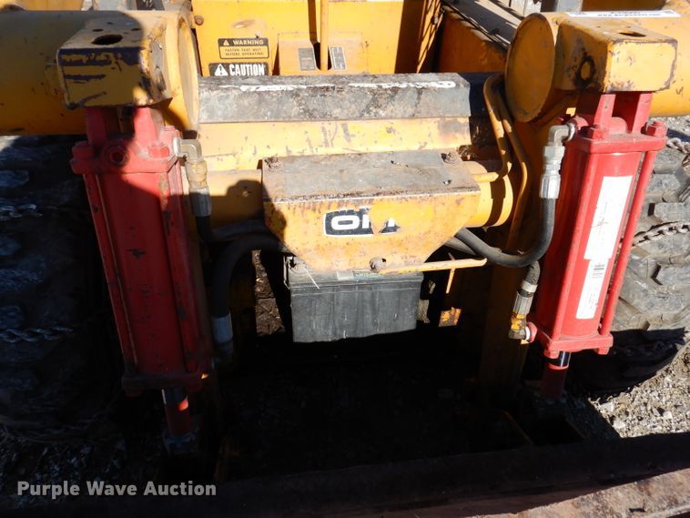 image for item KY9560 Mustang 320  skid steer loader