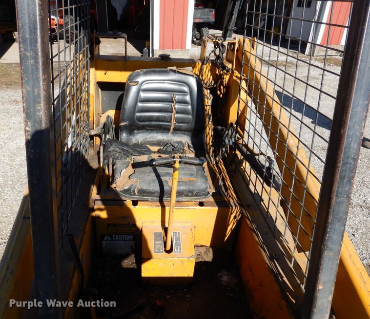 image for item KY9560 Mustang 320  skid steer loader