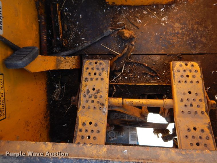 image for item KY9560 Mustang 320  skid steer loader