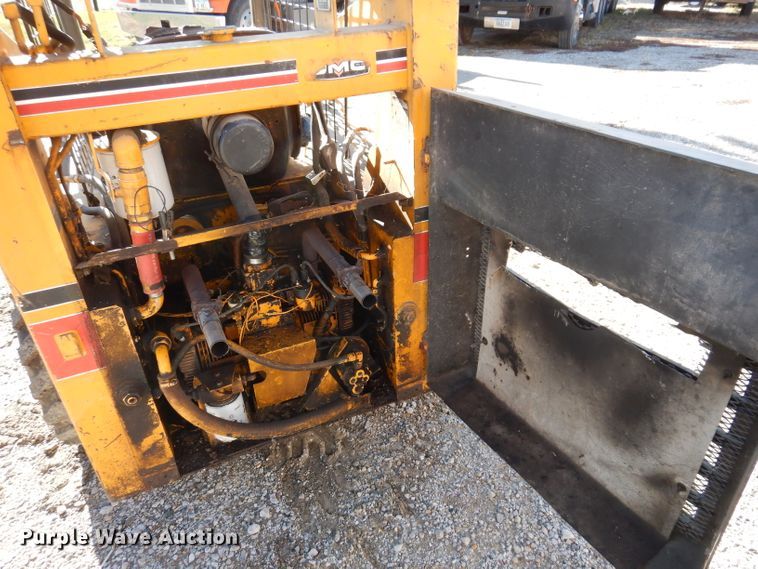 image for item KY9560 Mustang 320  skid steer loader