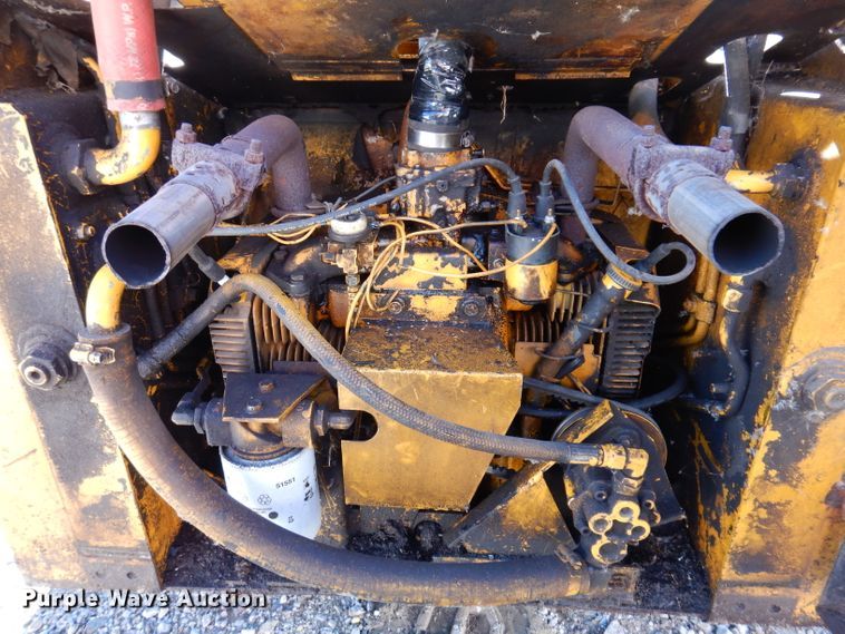 image for item KY9560 Mustang 320  skid steer loader