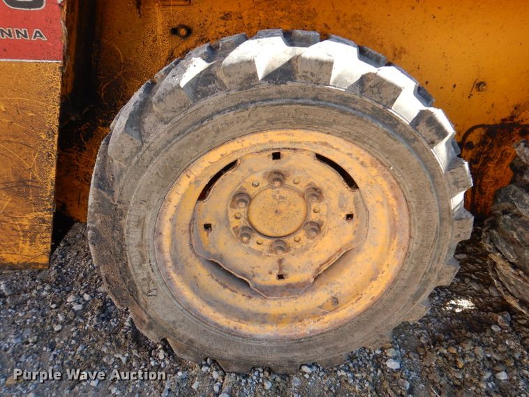 image for item KY9560 Mustang 320  skid steer loader