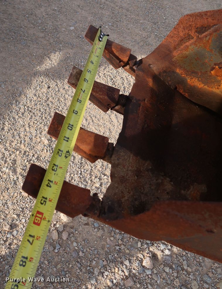 image for item KY9751 1988 Case 360  trencher