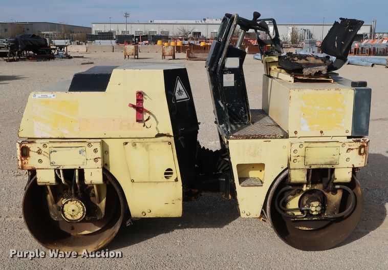 image for item KY9752 1993 Bomag BW100AD-2  double drum vibratory roller