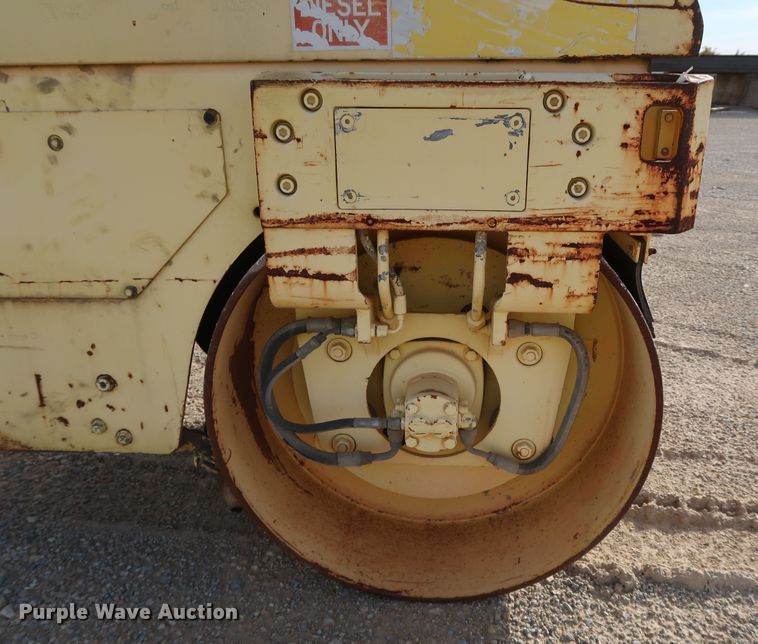 image for item KY9752 1993 Bomag BW100AD-2  double drum vibratory roller