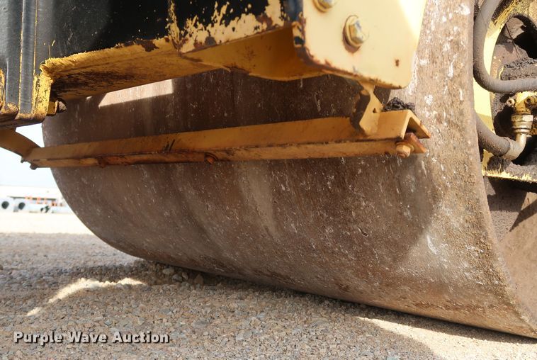 image for item KY9752 1993 Bomag BW100AD-2  double drum vibratory roller