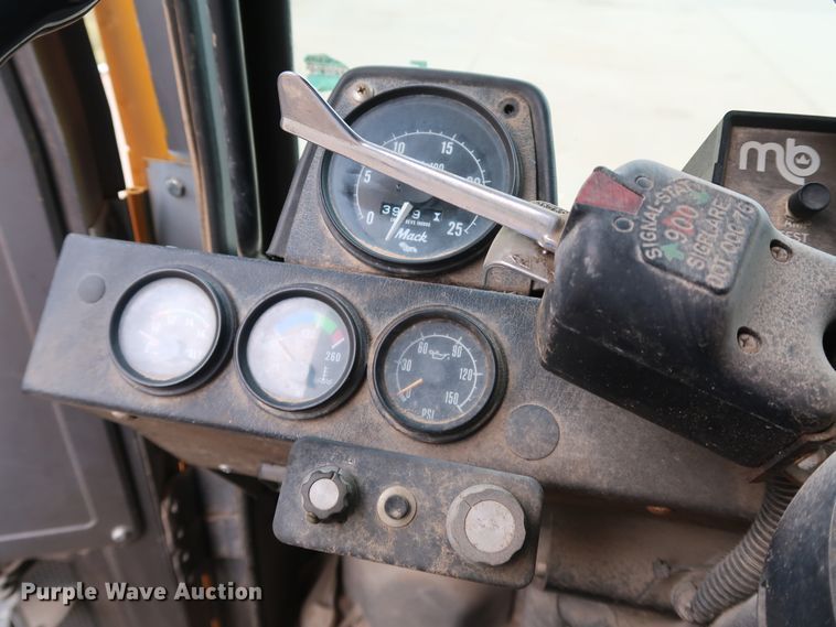 image for item KY9754 1992 Mack MR688P  paint striper truck