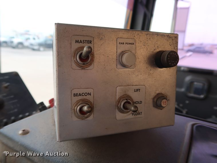 image for item KY9754 1992 Mack MR688P  paint striper truck