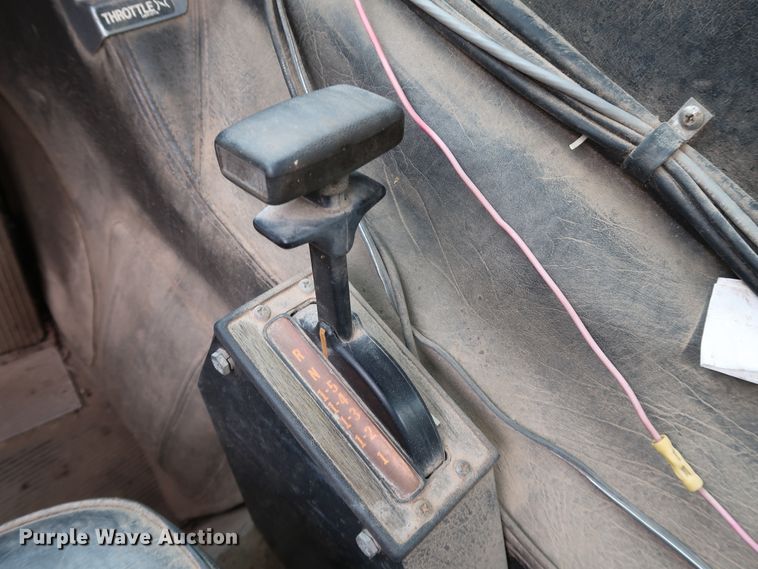 image for item KY9754 1992 Mack MR688P  paint striper truck