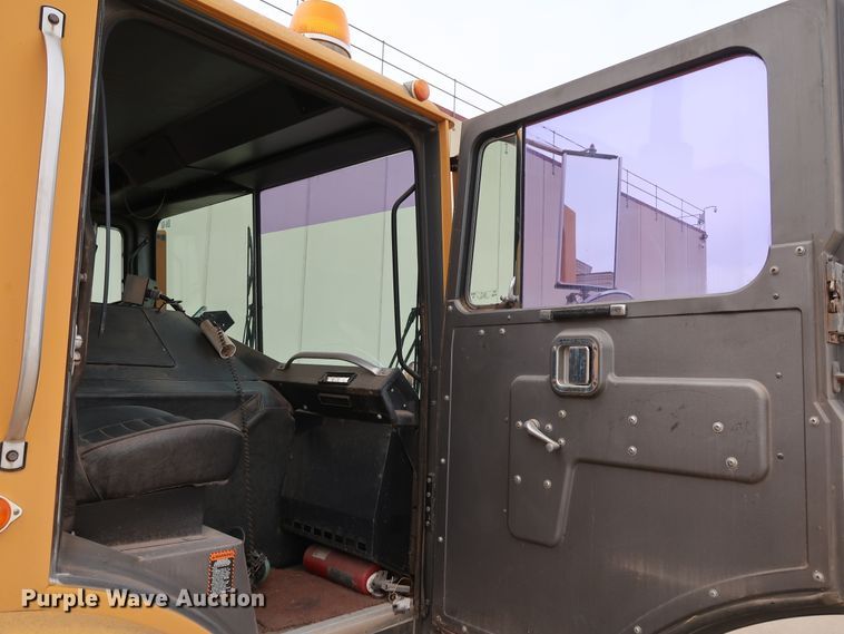 image for item KY9754 1992 Mack MR688P  paint striper truck