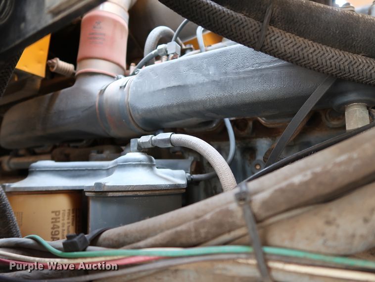 image for item KY9754 1992 Mack MR688P  paint striper truck