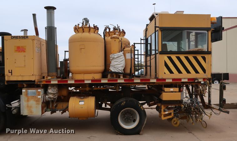 image for item KY9754 1992 Mack MR688P  paint striper truck