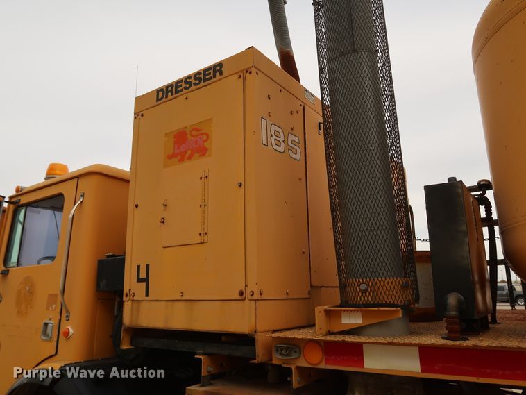 image for item KY9754 1992 Mack MR688P  paint striper truck