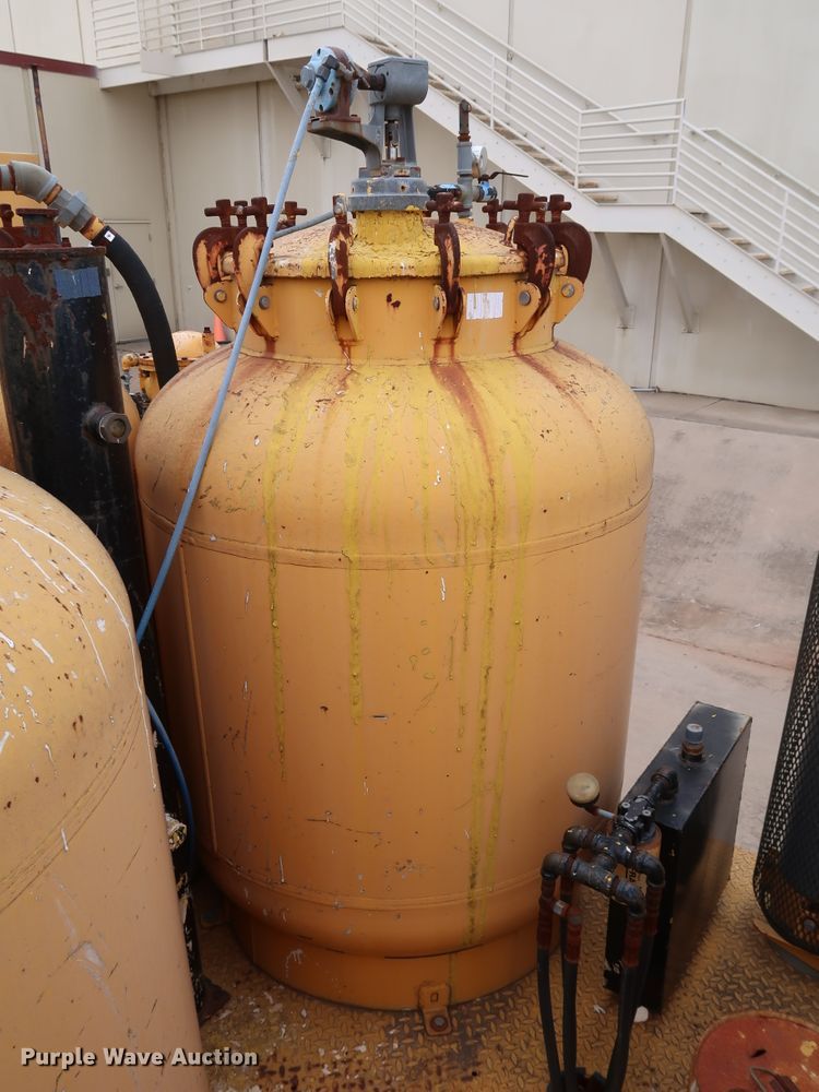 image for item KY9754 1992 Mack MR688P  paint striper truck