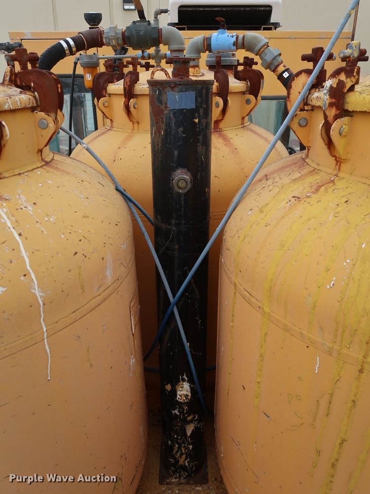 image for item KY9754 1992 Mack MR688P  paint striper truck