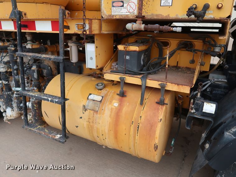 image for item KY9754 1992 Mack MR688P  paint striper truck