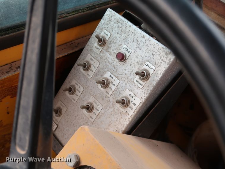 image for item KY9754 1992 Mack MR688P  paint striper truck