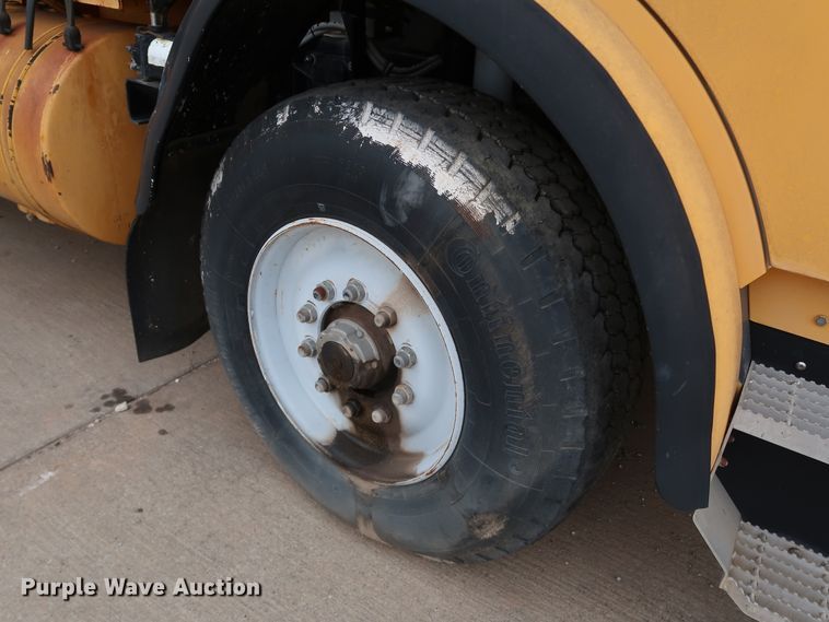 image for item KY9754 1992 Mack MR688P  paint striper truck