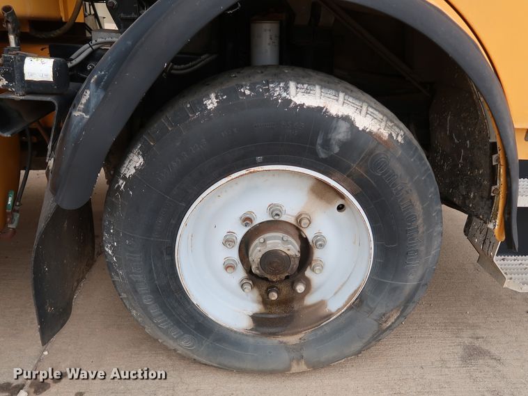 image for item KY9754 1992 Mack MR688P  paint striper truck