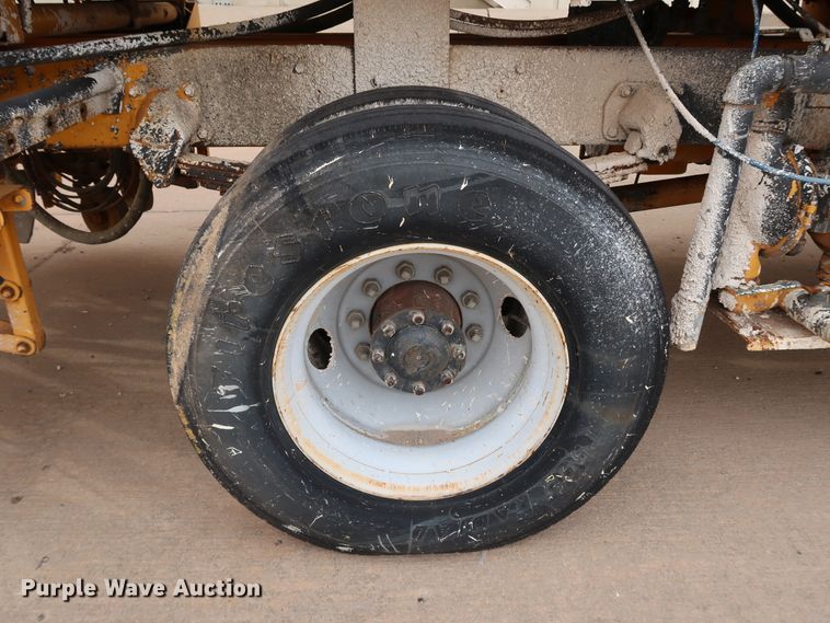 image for item KY9754 1992 Mack MR688P  paint striper truck