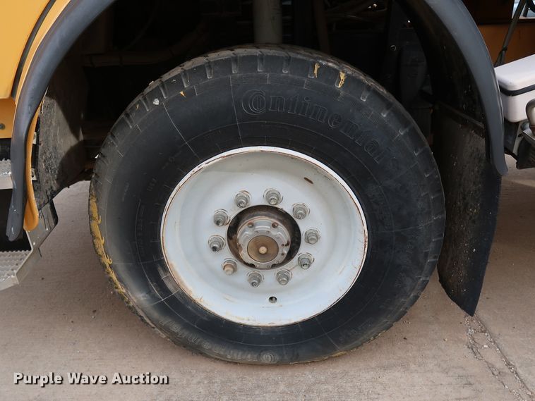 image for item KY9754 1992 Mack MR688P  paint striper truck