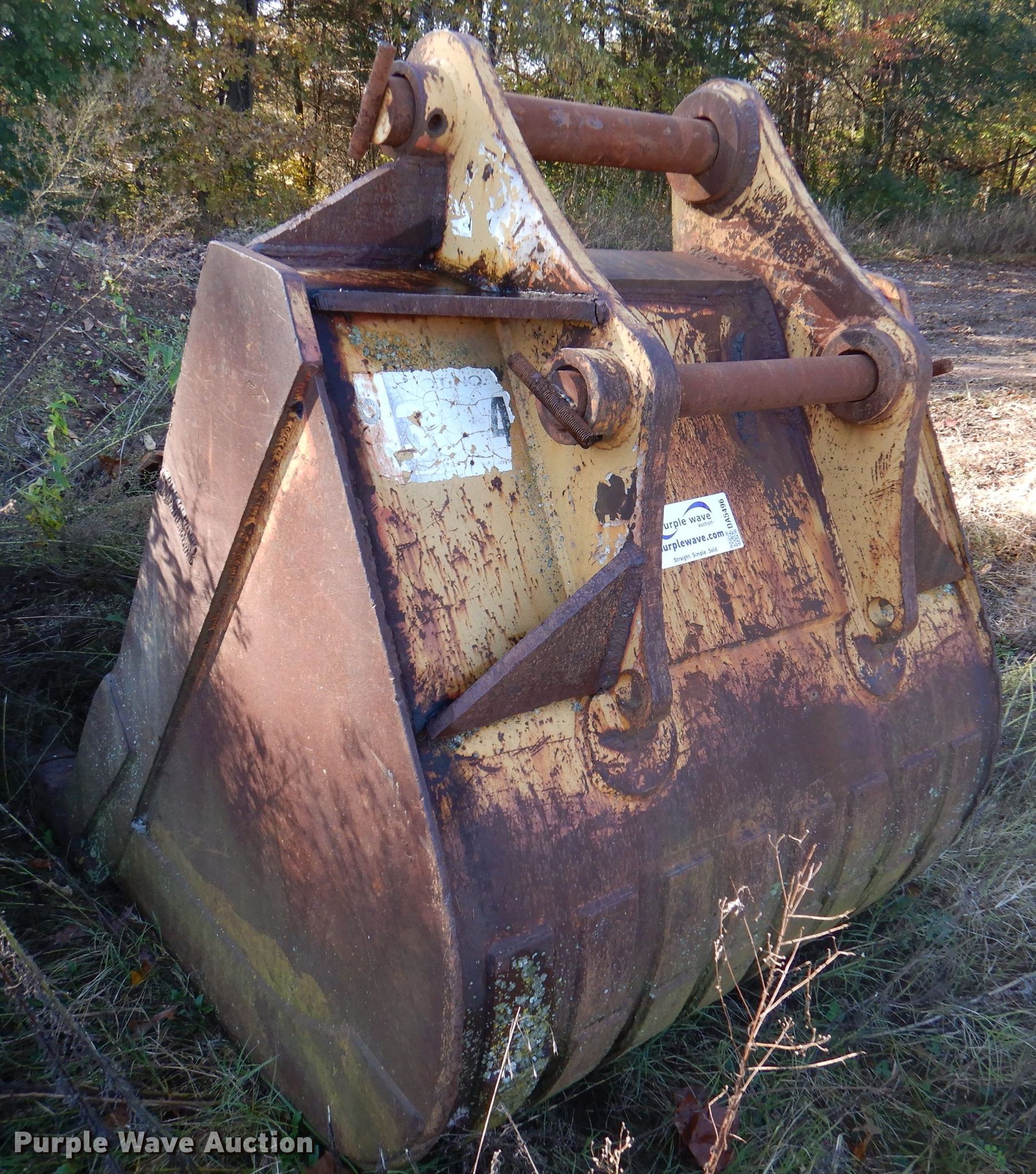 55" W bucket in Harrison, AR Item DA5496 sold Purple Wave