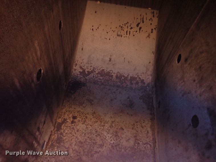 image for item DL5986 1979 Caterpillar 623B  water wagon