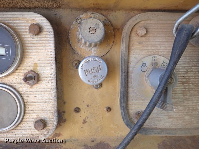 image for item DL5986 1979 Caterpillar 623B  water wagon