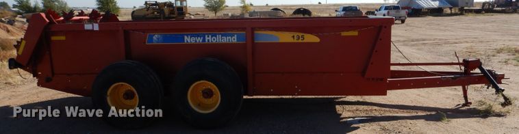 image for item DL5987 2012 New Holland 195  manure spreader