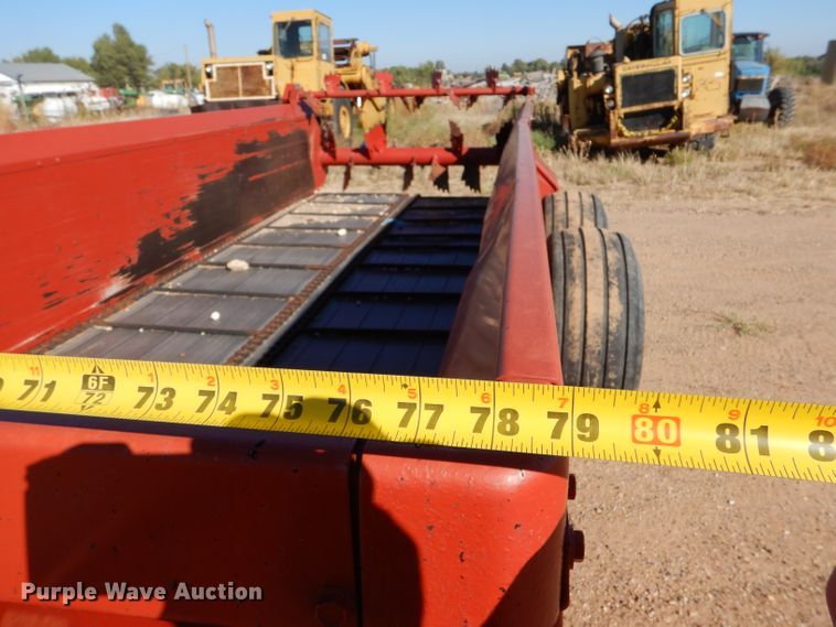 image for item DL5987 2012 New Holland 195  manure spreader