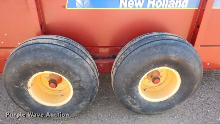 image for item DL5987 2012 New Holland 195  manure spreader