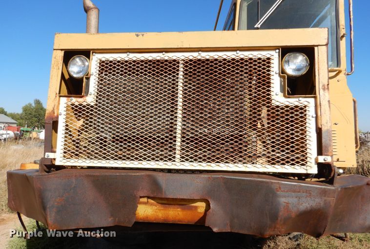 image for item DL5988 1984 Caterpillar 615  elevating scraper