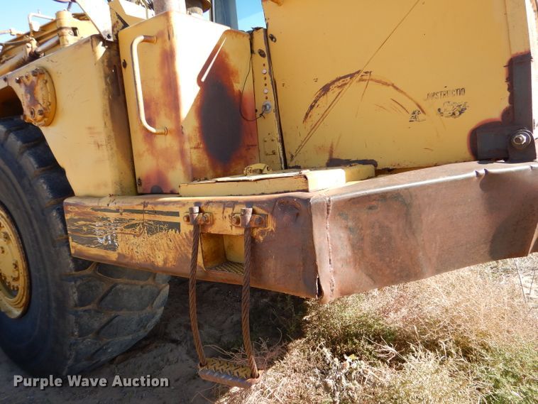 image for item DL5988 1984 Caterpillar 615  elevating scraper