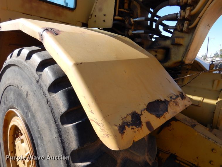 image for item DL5988 1984 Caterpillar 615  elevating scraper