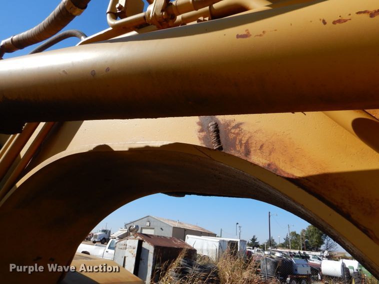 image for item DL5988 1984 Caterpillar 615  elevating scraper