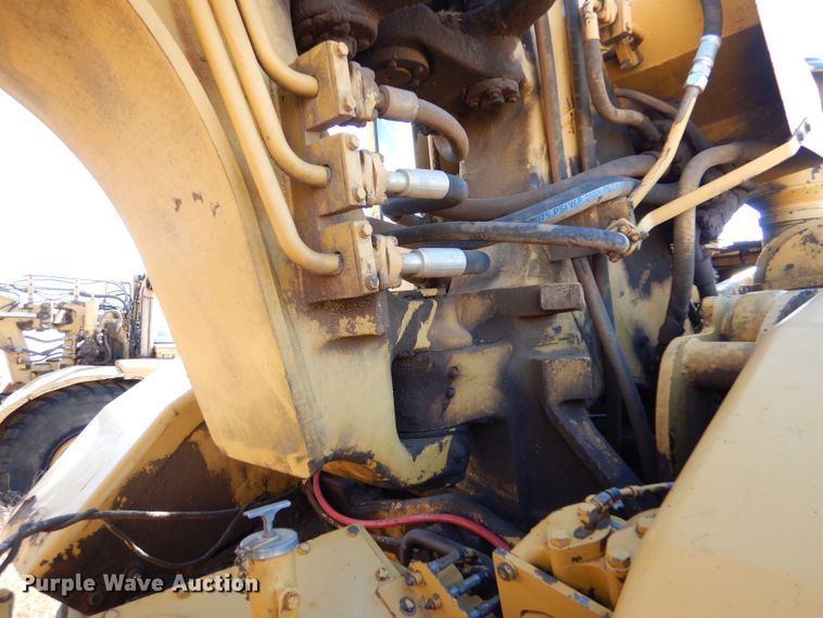 image for item DL5988 1984 Caterpillar 615  elevating scraper